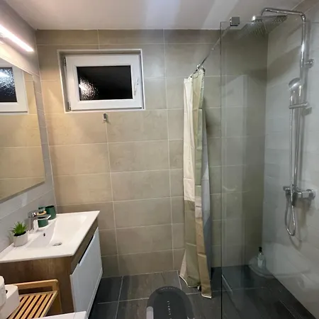 Apartment Blanco 5 *